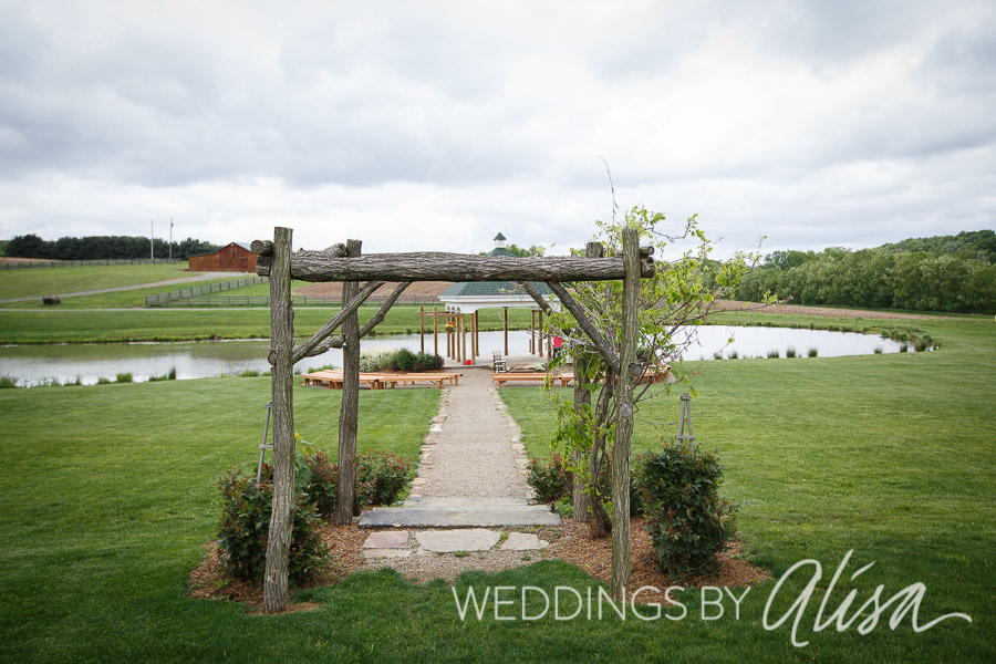 Bride's entrance to wedding ceremony